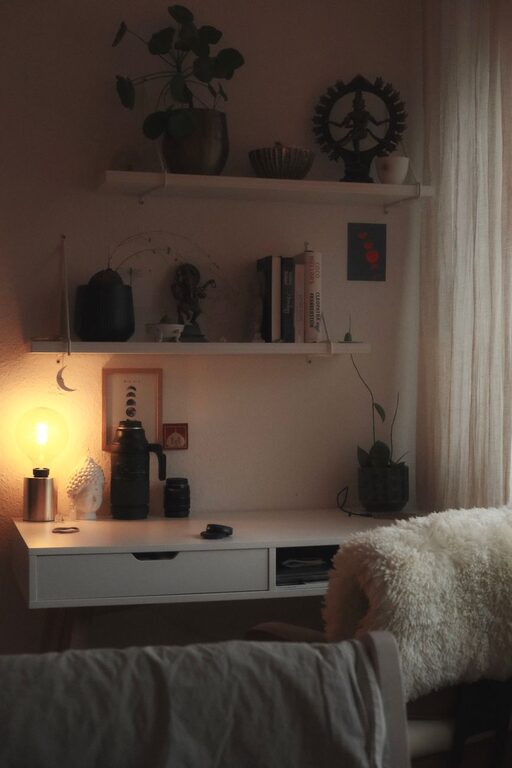 How to Create a Cozy and Inviting Reading Nook at Home